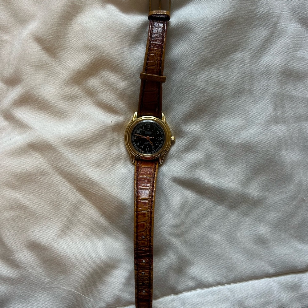 Vintage brown leather fossil watch gold hardware